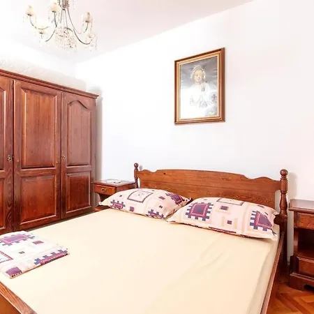 In With Terrace, Air Conditioning, Wifi, Washing Machine Апартаменты Слатине