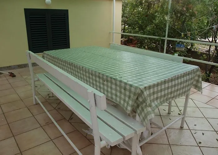 Apartament In With Terrace, Air Conditioning, Wifi, Washing Machine *