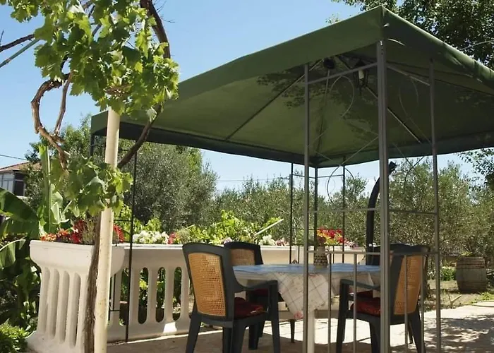 In With Terrace, Air Conditioning, Wifi, Washing Machine
